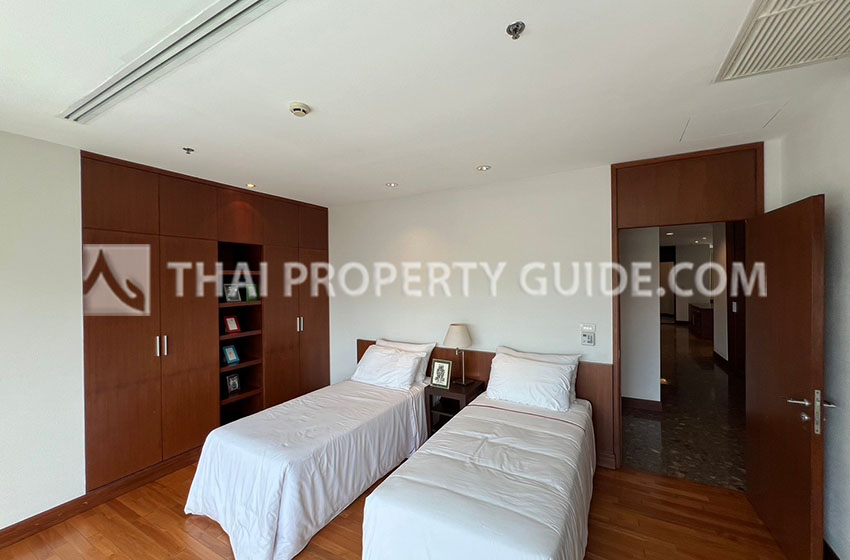 Apartment in Ploenchit 